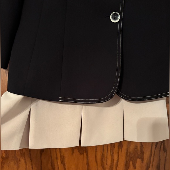 ON SALE!!! EUC Le Suit Size 12 Black Blazer with Beige Skirt Suit - Picture 3 of 14